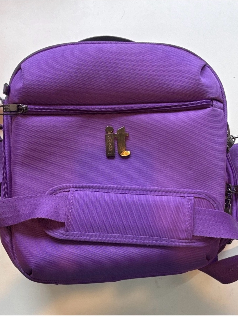 it luggage Mega Lite Premium Cabin Bag in purple